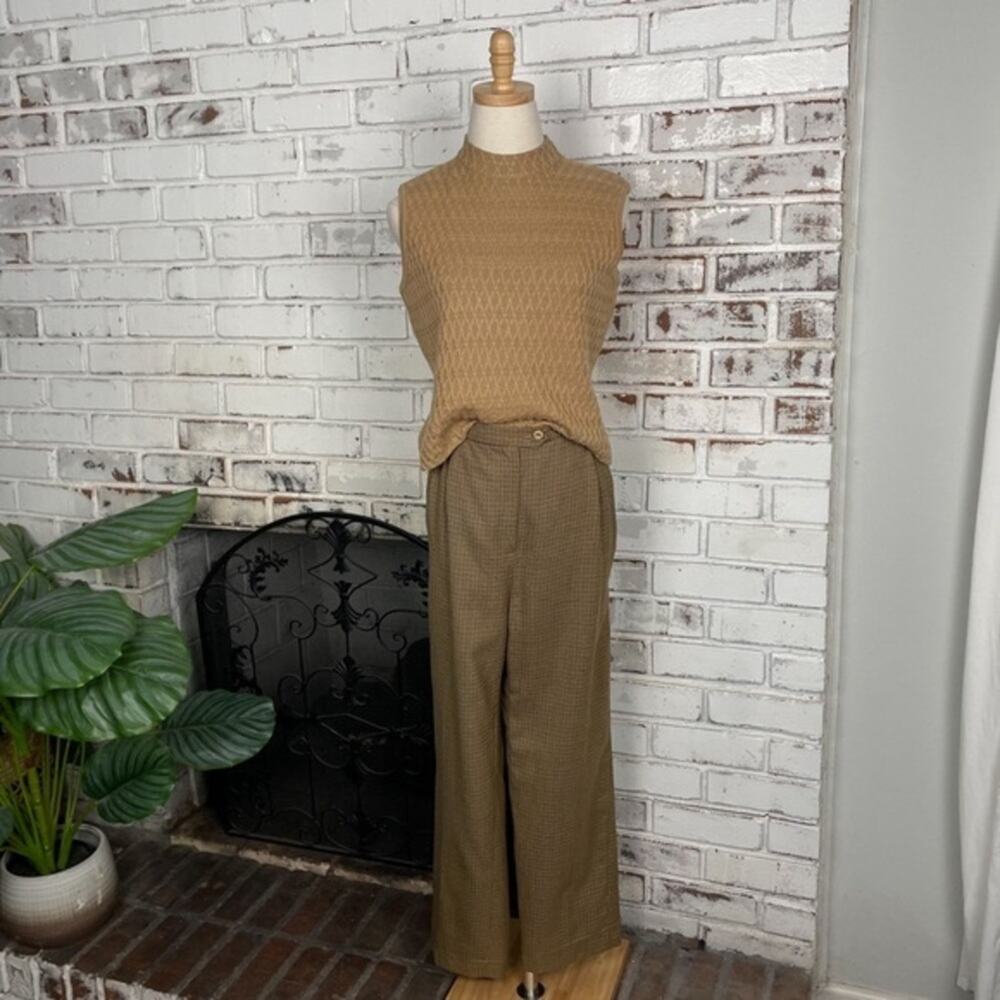 Vintage 90s Mock Neck Camel Tan Sleeveless Zip Detail Diamond Knit Sweater
